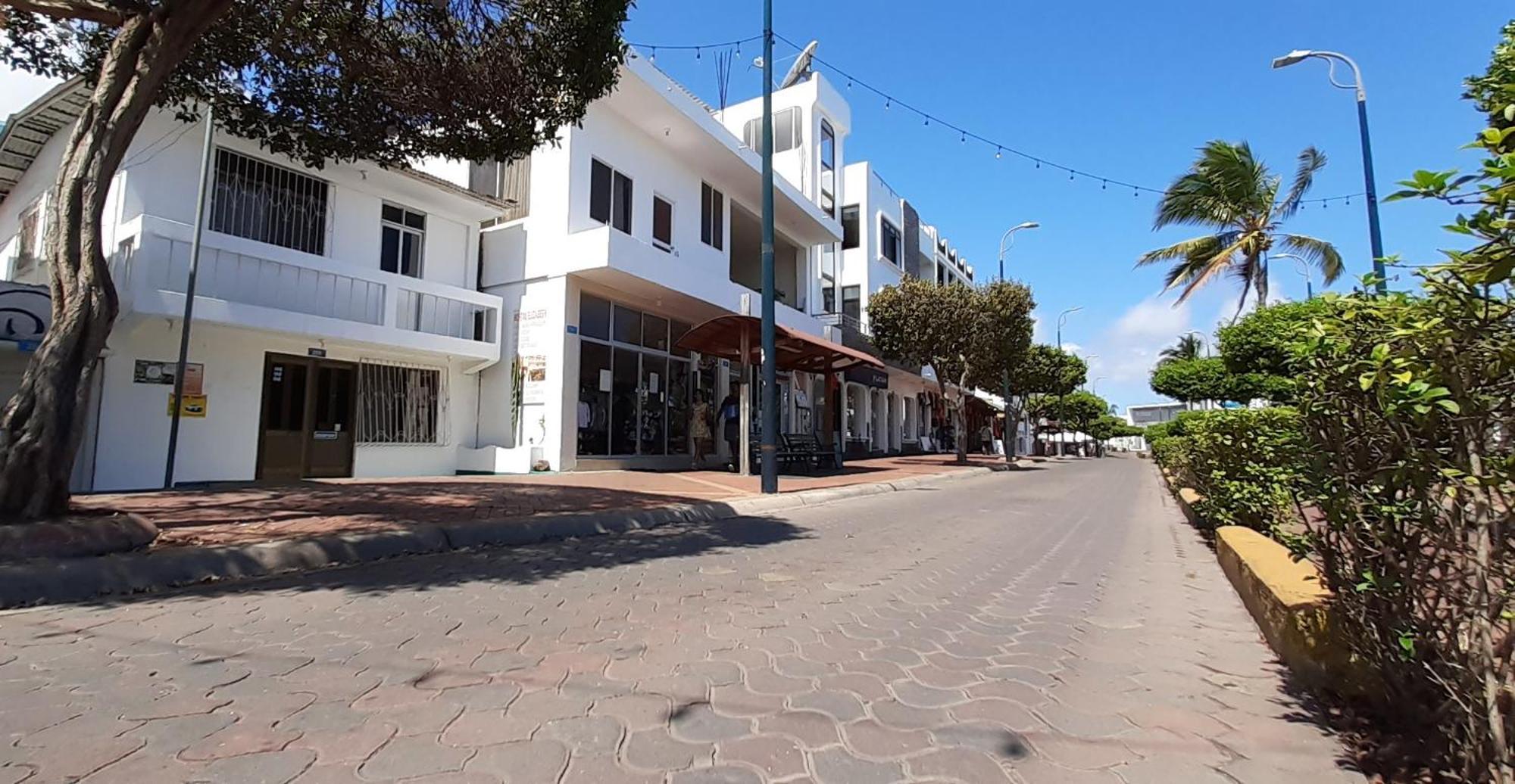 Historico Hostal Elizabeth Puerto Ayora  Eksteriør bilde