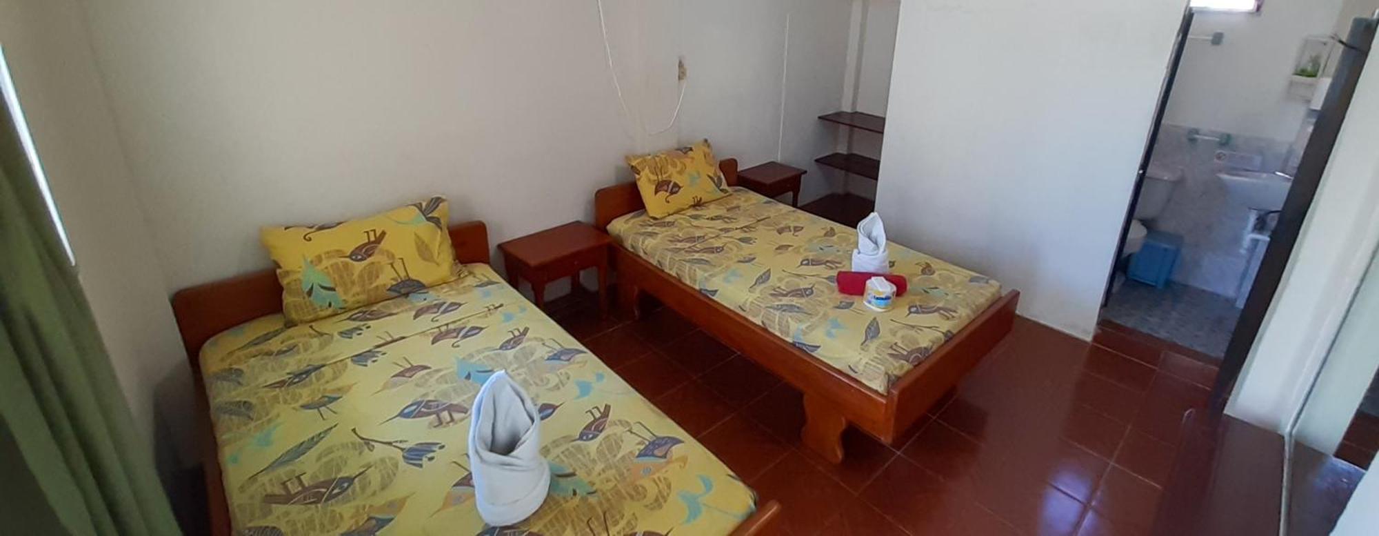 Historico Hostal Elizabeth Puerto Ayora  Eksteriør bilde