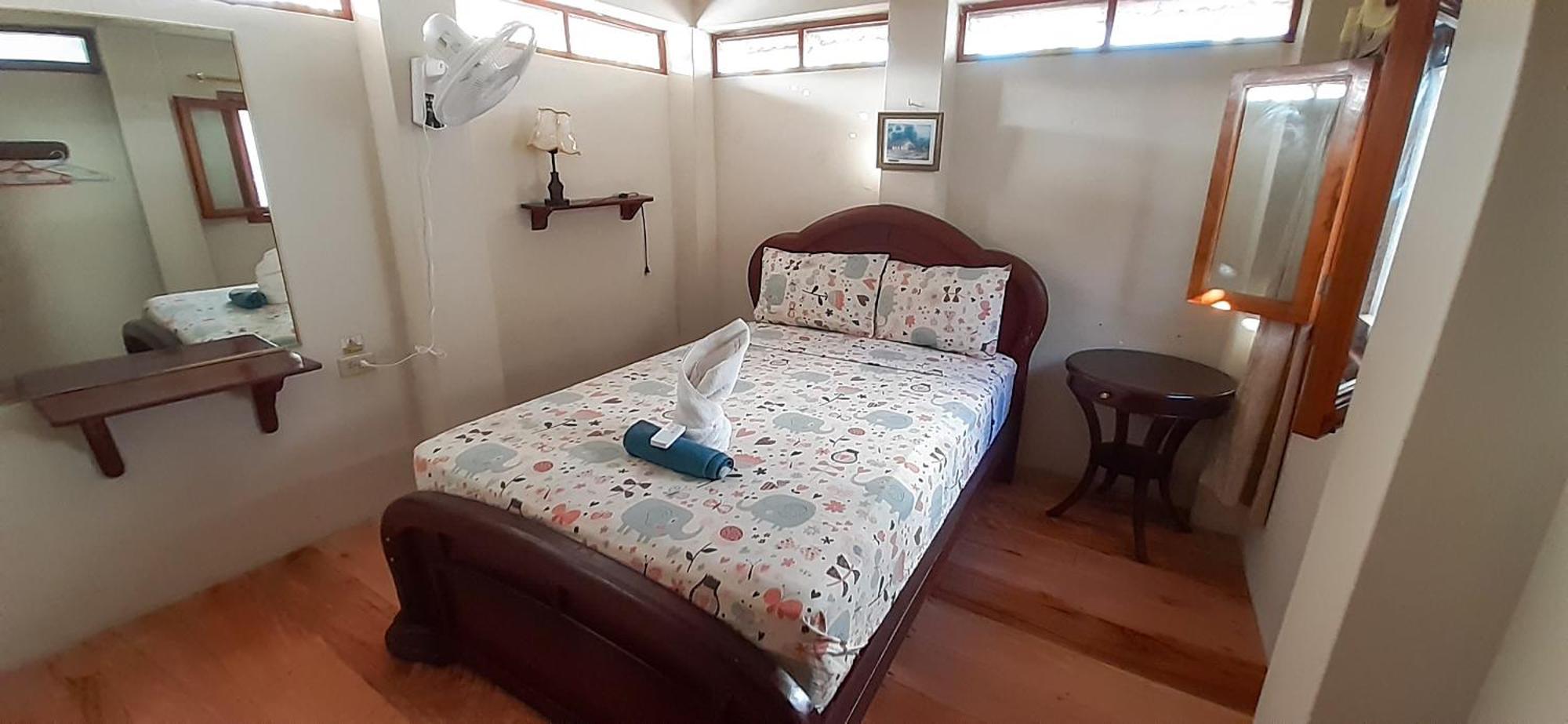 Historico Hostal Elizabeth Puerto Ayora  Eksteriør bilde